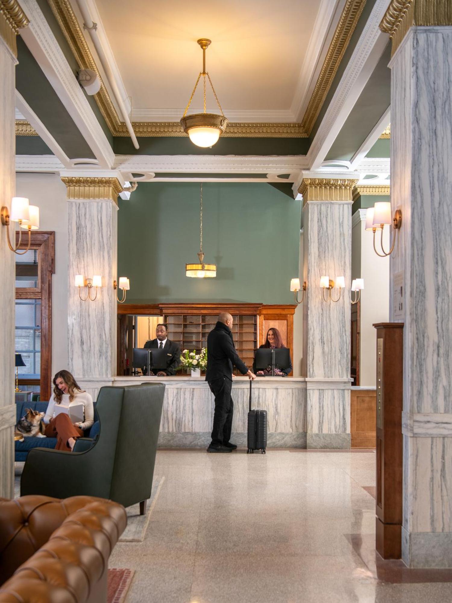 Hotel Petersburg, Tapestry Collection By Hilton ภายนอก รูปภาพ